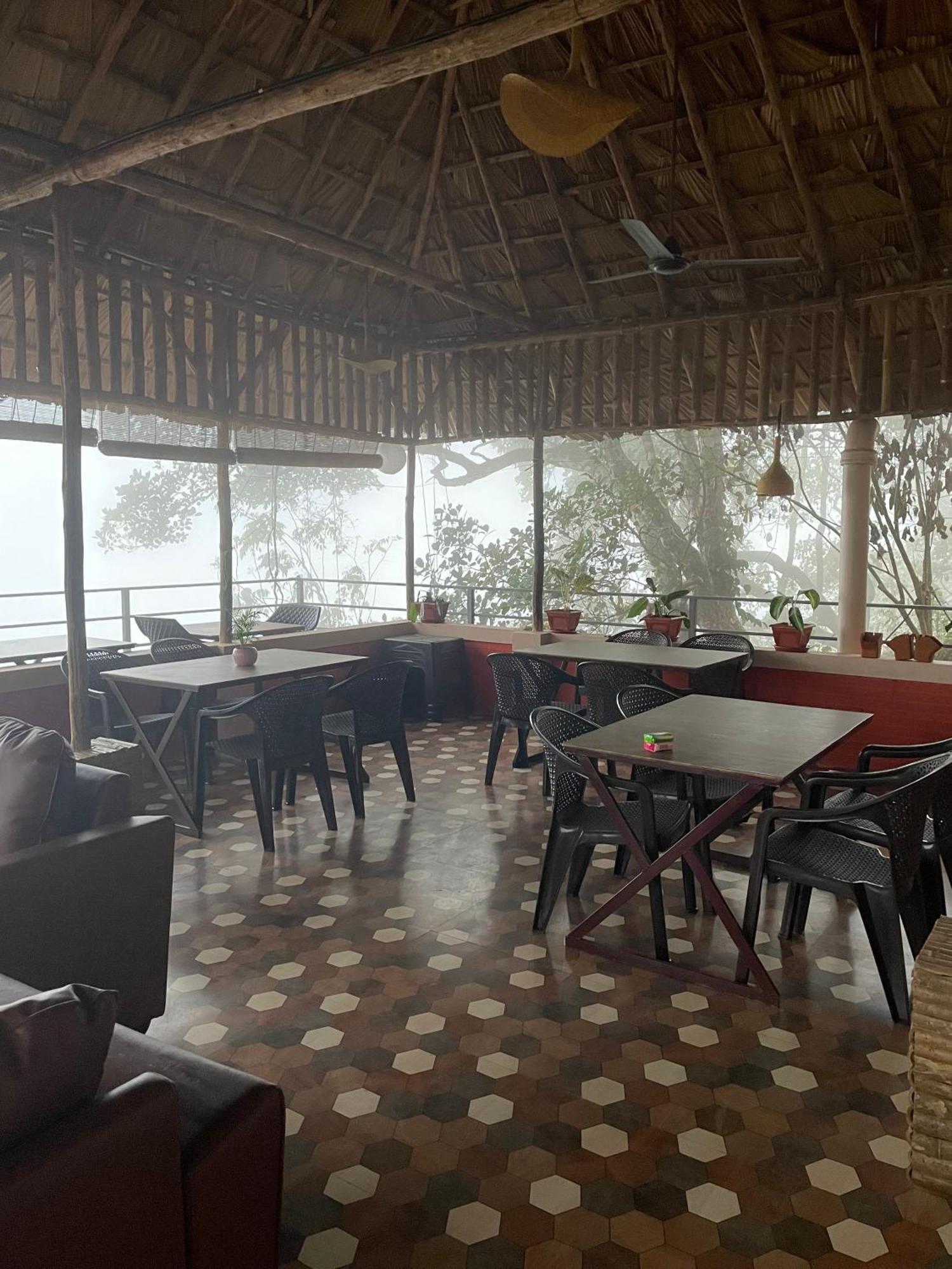 Sunset Valley Kerala Pool Resort - Serene Natural Forest Cottage Stay In Idukki With Sunrise & Sunset Panoramas, Natural Streams & Tranquil Summer Evenings Pīrmed Extérieur photo
