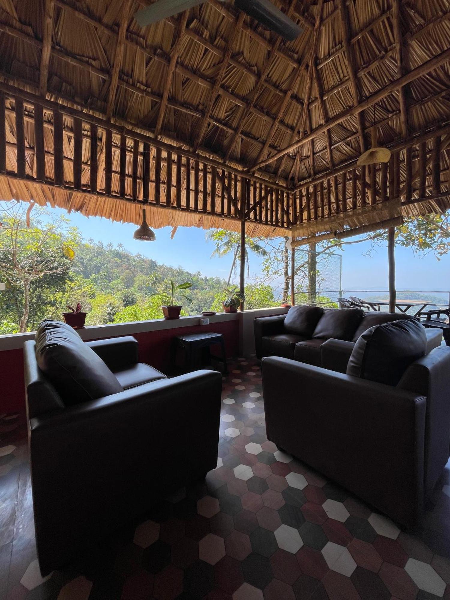 Sunset Valley Kerala Pool Resort - Serene Natural Forest Cottage Stay In Idukki With Sunrise & Sunset Panoramas, Natural Streams & Tranquil Summer Evenings Pīrmed Extérieur photo