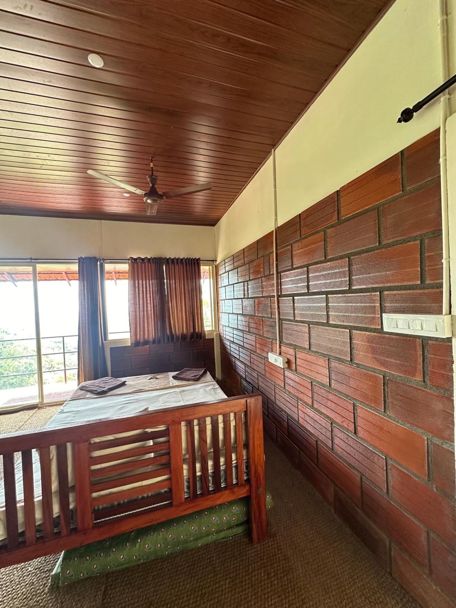 Sunset Valley Kerala Pool Resort - Serene Natural Forest Cottage Stay In Idukki With Sunrise & Sunset Panoramas, Natural Streams & Tranquil Summer Evenings Pīrmed Extérieur photo