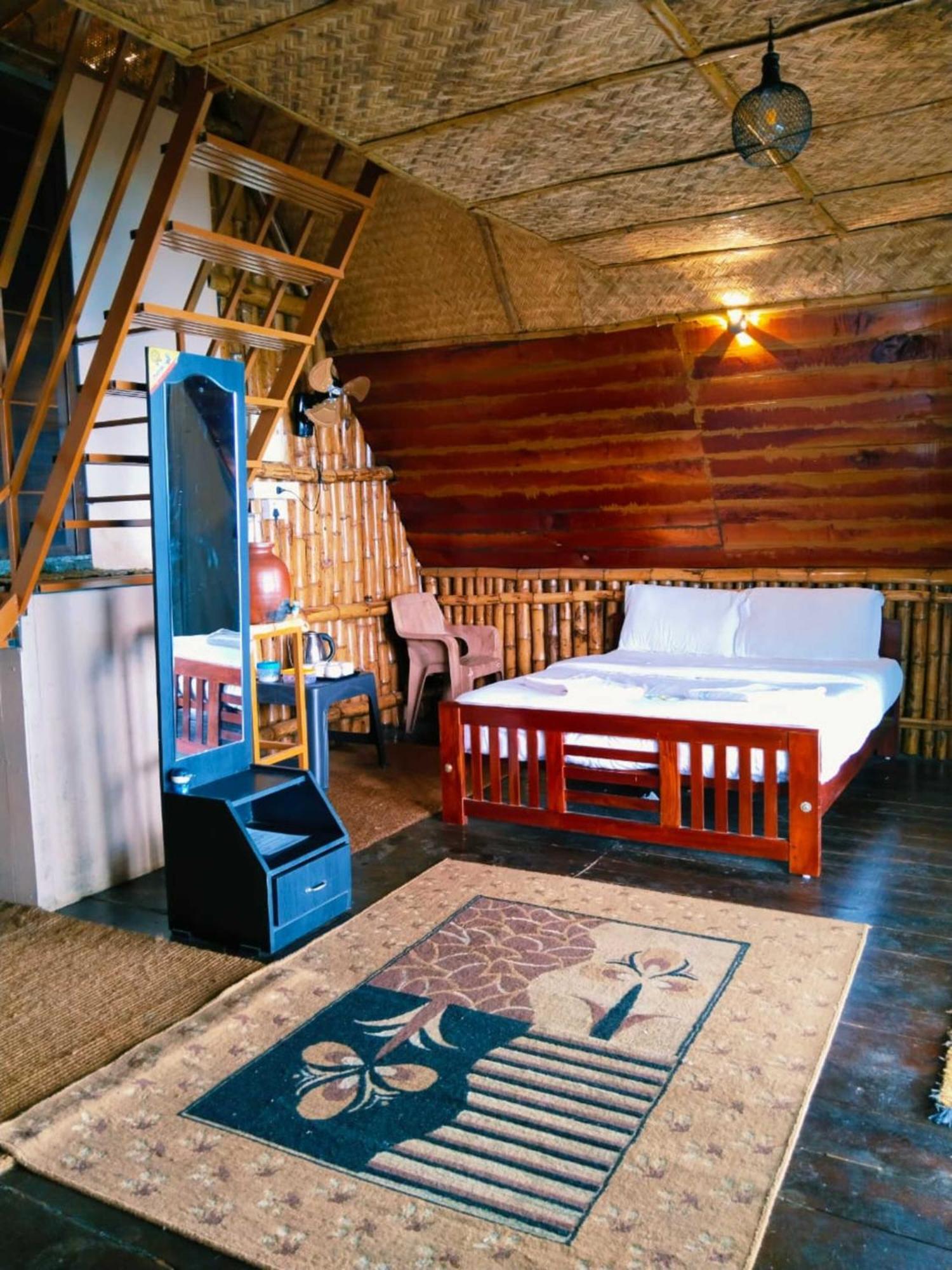 Sunset Valley Kerala Pool Resort - Serene Natural Forest Cottage Stay In Idukki With Sunrise & Sunset Panoramas, Natural Streams & Tranquil Summer Evenings Pīrmed Extérieur photo