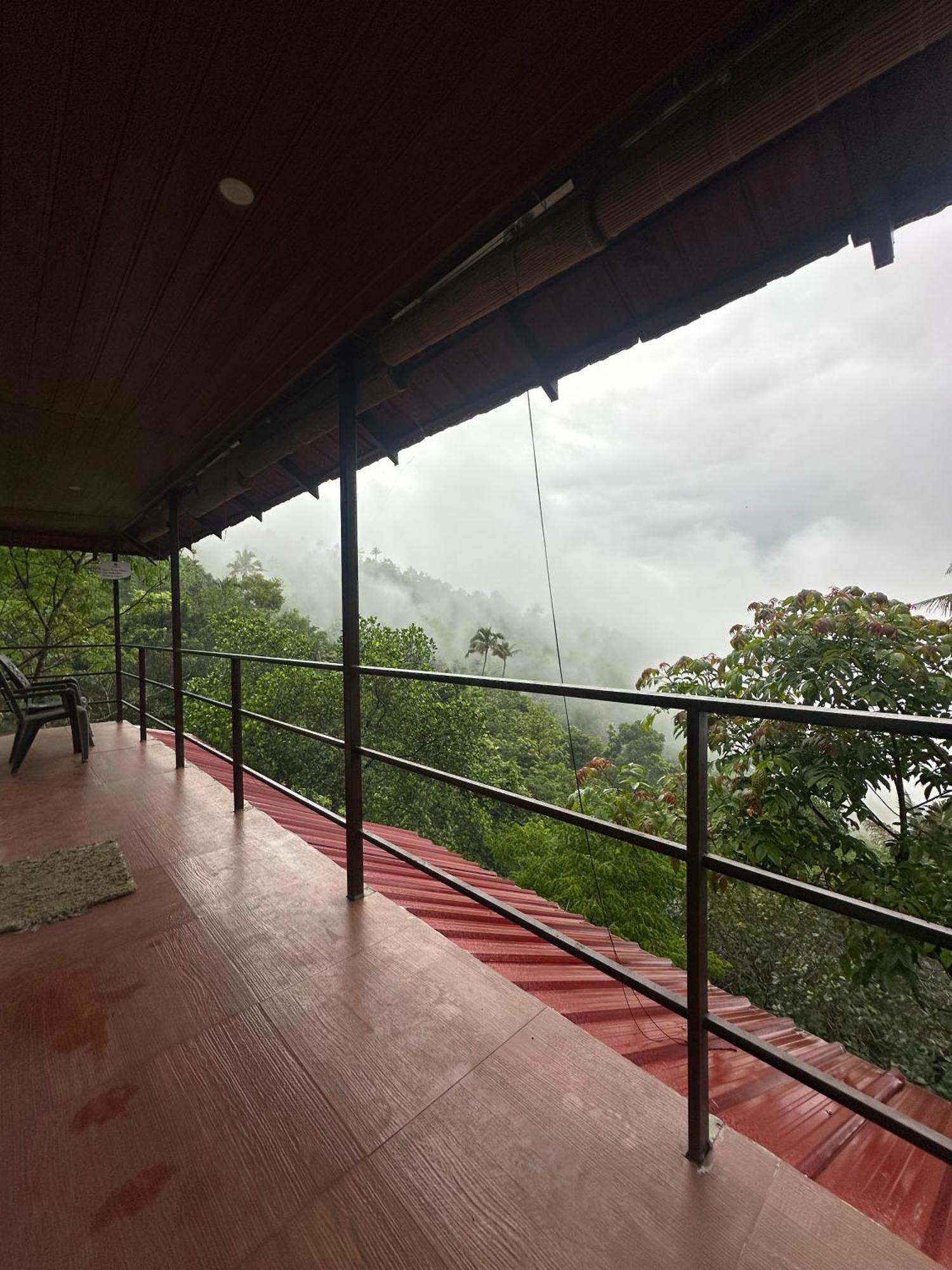 Sunset Valley Kerala Pool Resort - Serene Natural Forest Cottage Stay In Idukki With Sunrise & Sunset Panoramas, Natural Streams & Tranquil Summer Evenings Pīrmed Extérieur photo