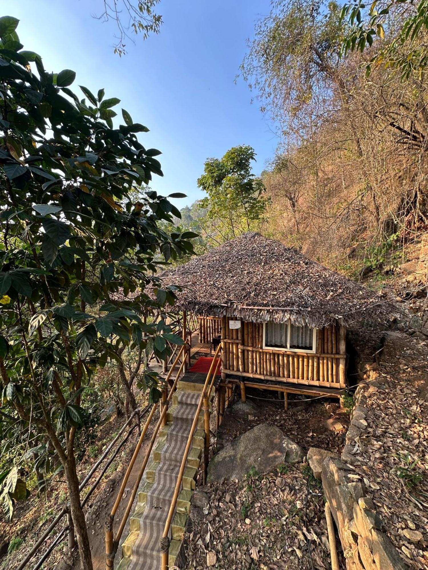 Sunset Valley Kerala Pool Resort - Serene Natural Forest Cottage Stay In Idukki With Sunrise & Sunset Panoramas, Natural Streams & Tranquil Summer Evenings Pīrmed Extérieur photo