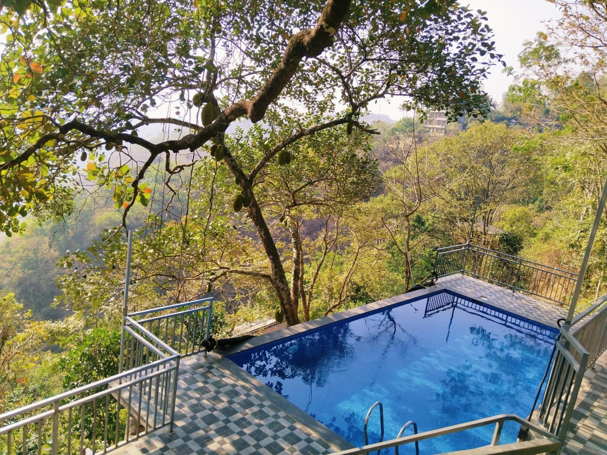 Sunset Valley Kerala Pool Resort - Serene Natural Forest Cottage Stay In Idukki With Sunrise & Sunset Panoramas, Natural Streams & Tranquil Summer Evenings Pīrmed Extérieur photo