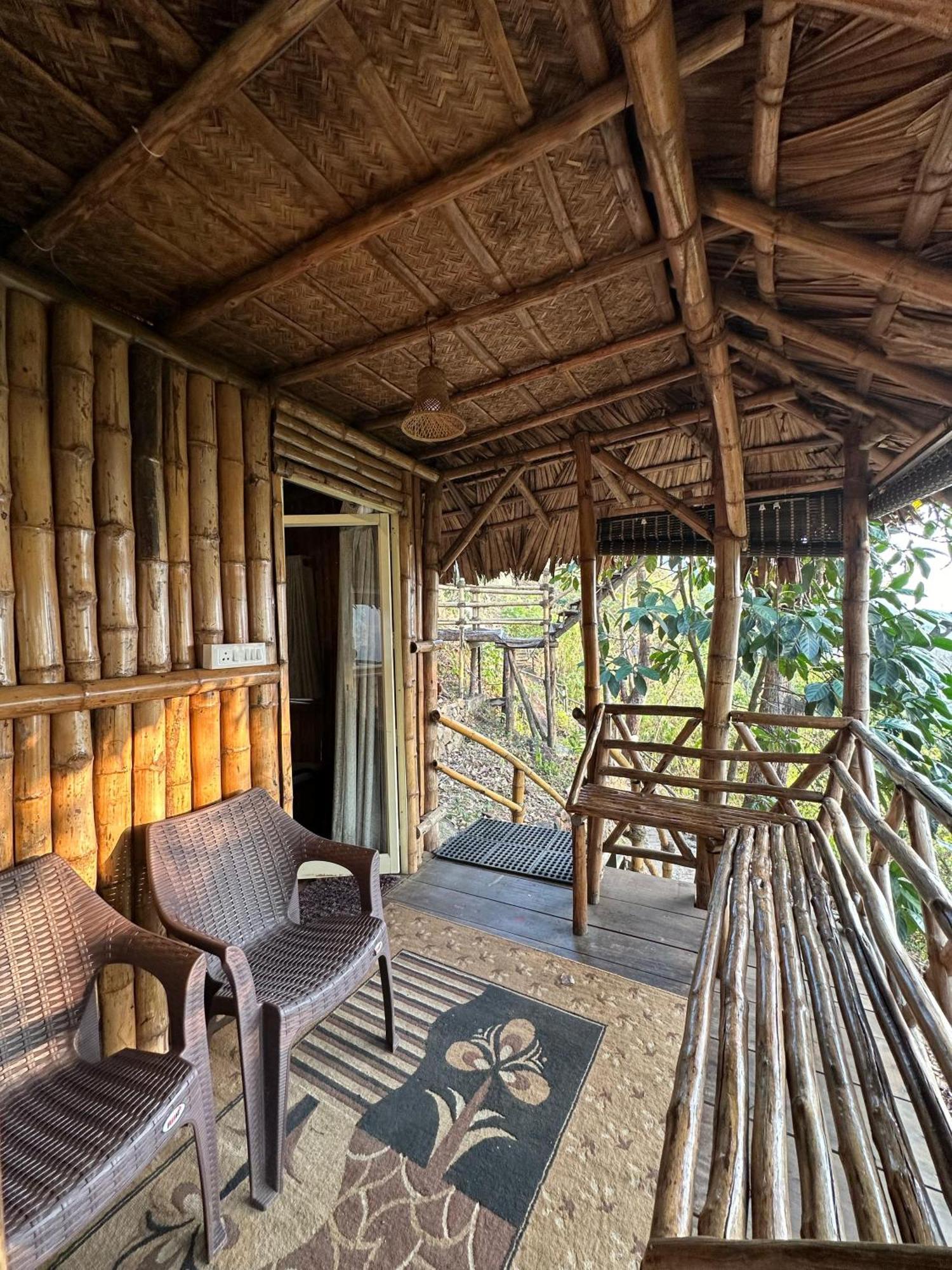 Sunset Valley Kerala Pool Resort - Serene Natural Forest Cottage Stay In Idukki With Sunrise & Sunset Panoramas, Natural Streams & Tranquil Summer Evenings Pīrmed Extérieur photo
