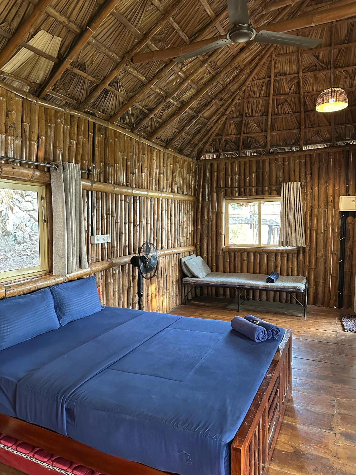Sunset Valley Kerala Pool Resort - Serene Natural Forest Cottage Stay In Idukki With Sunrise & Sunset Panoramas, Natural Streams & Tranquil Summer Evenings Pīrmed Extérieur photo
