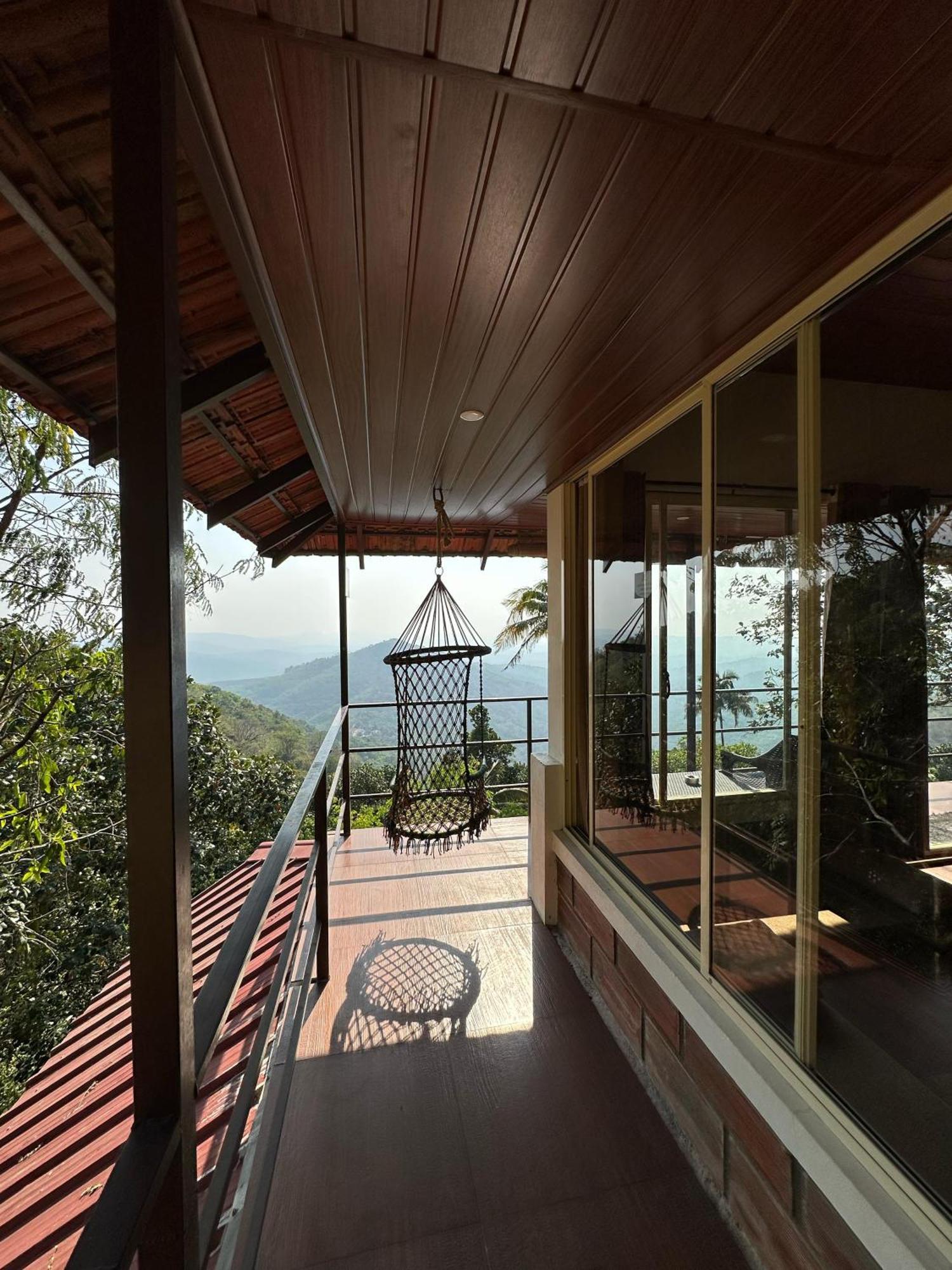 Sunset Valley Kerala Pool Resort - Serene Natural Forest Cottage Stay In Idukki With Sunrise & Sunset Panoramas, Natural Streams & Tranquil Summer Evenings Pīrmed Extérieur photo