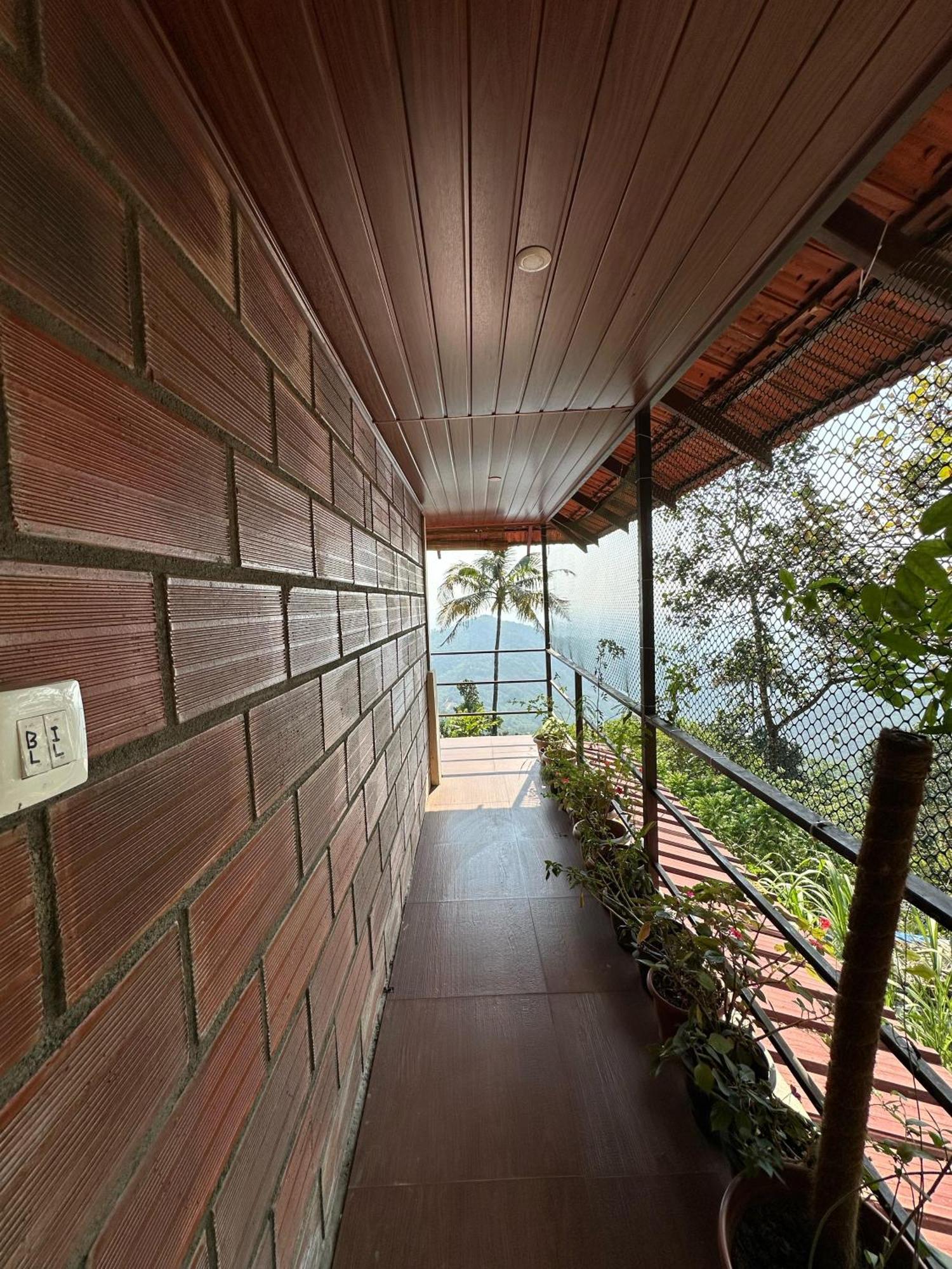 Sunset Valley Kerala Pool Resort - Serene Natural Forest Cottage Stay In Idukki With Sunrise & Sunset Panoramas, Natural Streams & Tranquil Summer Evenings Pīrmed Extérieur photo